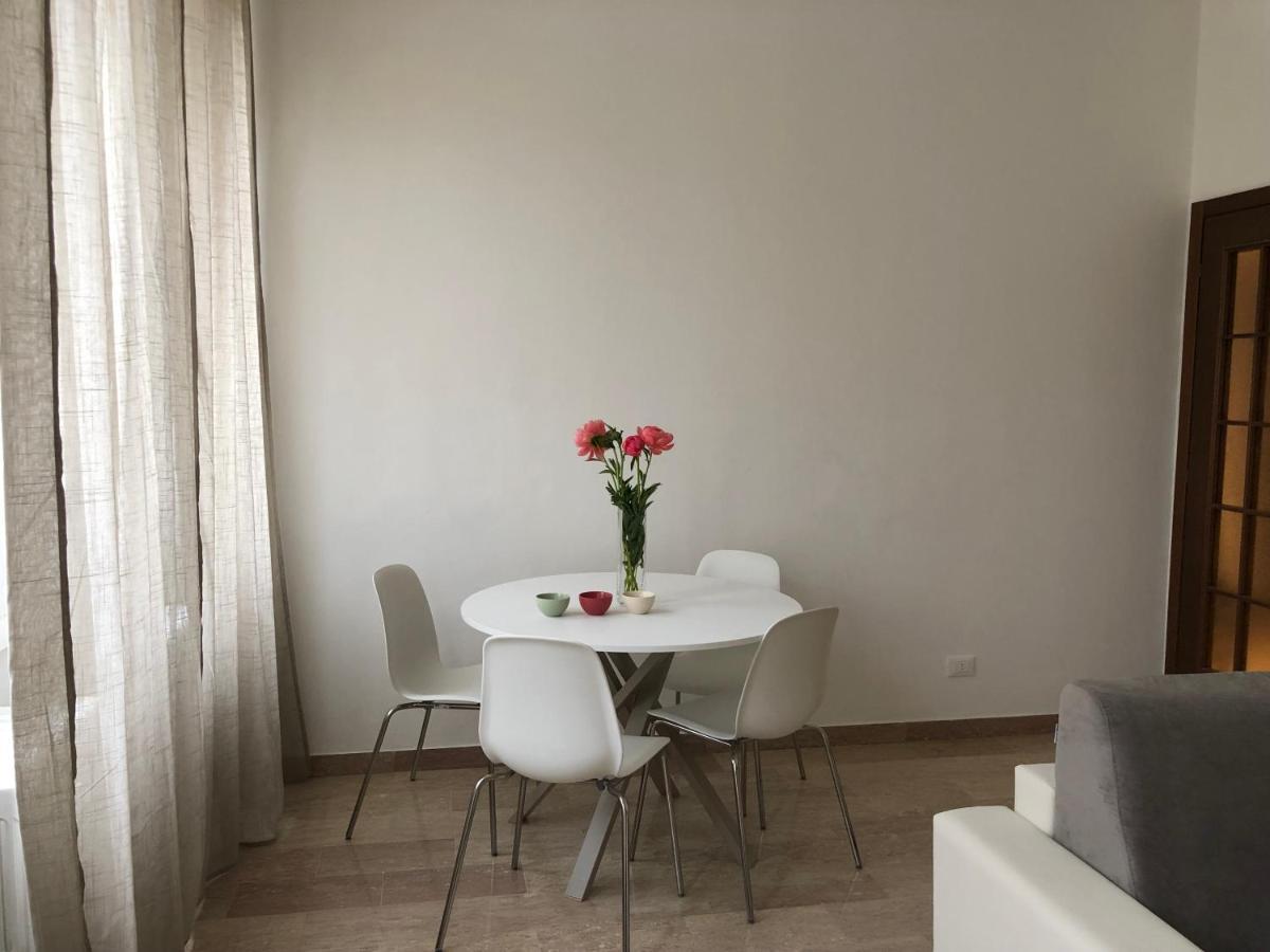 Ampio Bilocale A Milano Apartment Exterior foto